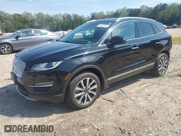 ✅ 2019 Lincoln MKC Reserve • VIN: 5LMTJ3DHXKUL31667 • Lot: 83832965. Wystawiony na Copart z przebiegiem 38 588 mil. Bezpłatny archiwum sprzedaży aukcyjnych z USA i szczegółowy raport historii pojazdu na DreamBid. Zdjęcie 1.
