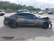 ✅ 2018 Dodge Charger R/T • VIN: 2C3CDXCT1JH260795 • Lot: 43377794. Wystawiony na IAAI z przebiegiem 109 823 mil. Bezpłatny archiwum sprzedaży aukcyjnych z USA i szczegółowy raport historii pojazdu na DreamBid. Zdjęcie 13.