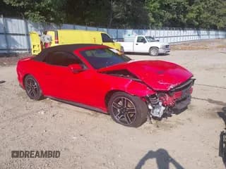 ✅ 2021 Ford Mustang EcoBoost • VIN: 1FATP8UH8M5107996 • Lot: 43267441. Wystawiony na IAAI z przebiegiem 80 004 mil. Bezpłatny archiwum sprzedaży aukcyjnych z USA i szczegółowy raport historii pojazdu na DreamBid. Zdjęcie 1.