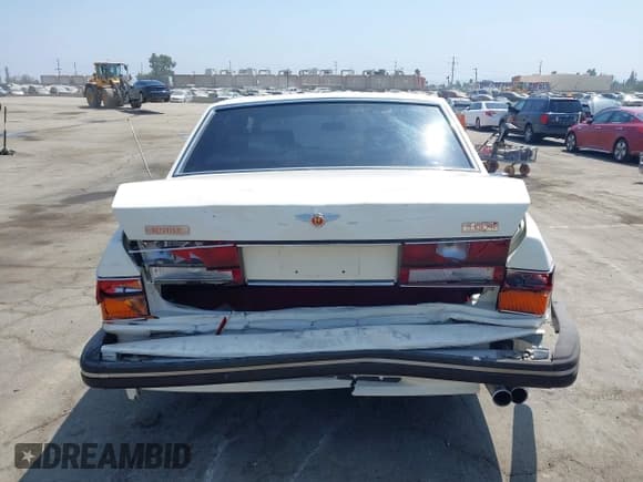 ✅ 1990 Bentley Turbo R • VIN: SCBZR03DXLCX32699 • Lot: 42960582. Wystawiony na IAAI z przebiegiem 38 147 mil. Bezpłatny archiwum sprzedaży aukcyjnych z USA i szczegółowy raport historii pojazdu na DreamBid. Zdjęcie 16.