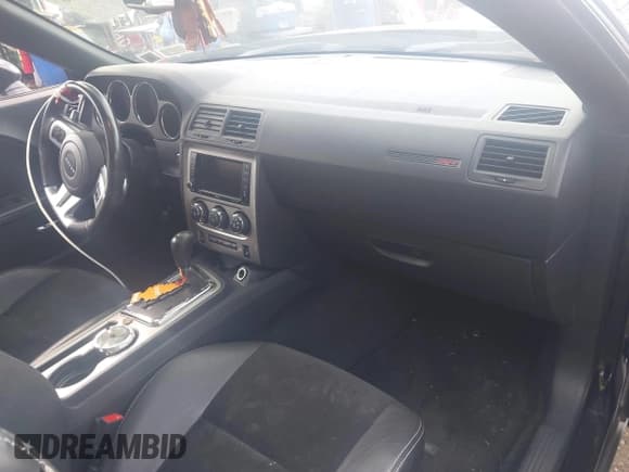 ✅ 2013 Dodge Challenger SRT-8 • VIN: 2C3CDYCJ3DH682074 • Lot: 43616448. Listed on IAAI with 83,808 mi. Free auction sales archive from the USA and detailed vehicle history report at DreamBid. Image 5.