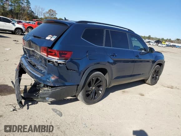 ✅ 2022 Volkswagen Atlas SE • VIN: 1V2JP2CA8NC506602 • Lot: 84947204. Listed on Copart with 53,336 mi. Free auction sales archive from the USA and detailed vehicle history report at DreamBid. Image 3.
