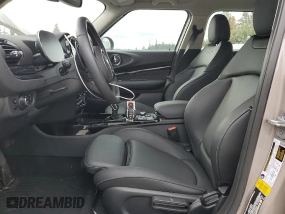 ✅ 2023 MINI Clubman Cooper S • VIN: WMWXJ1C02P2T83500 • Лот: 73221504. Опубликован ранее на Copart с пробегом 3 739 миль. Бесплатный доступ к архиву аукционных продаж из США и подробный отчёт об истории автомобиля на DreamBid. Изображение 7.