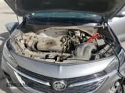 ✅ 2020 Buick Encore GX Essence • VIN: KL4MMGSL4LB115659 • Lot: 86286165. Wystawiony na Copart z przebiegiem 63 196 mil. Bezpłatny archiwum sprzedaży aukcyjnych z USA i szczegółowy raport historii pojazdu na DreamBid. Zdjęcie 12.