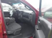 ✅ 2020 Chevrolet Silverado 1500 Custom • VIN: 1GCRWBEH7LZ317693 • Lot: 43293654. Wystawiony na IAAI z przebiegiem 121 382 mil. Bezpłatny archiwum sprzedaży aukcyjnych z USA i szczegółowy raport historii pojazdu na DreamBid. Zdjęcie 5.