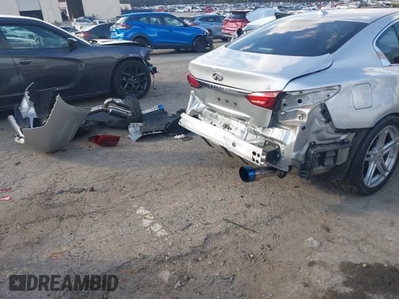 ✅ 2018 Infiniti Q50 Luxe • VIN: JN1EV7AP5JM361782 • Lot: 43777456. Listed on IAAI with 30,887 mi. Free auction sales archive from the USA and detailed vehicle history report at DreamBid. Image 6.