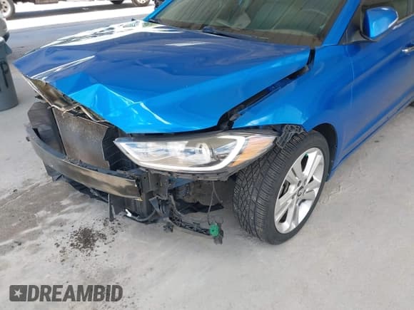 ✅ 2017 Hyundai Elantra SE • VIN: KMHD84LF8HU193791 • Lot: 42759779. Wystawiony na IAAI z przebiegiem 111 344 mil. Bezpłatny archiwum sprzedaży aukcyjnych z USA i szczegółowy raport historii pojazdu na DreamBid. Zdjęcie 6.