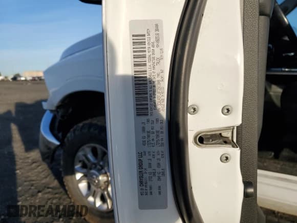 ✅ 2015 Ram 2500 Laramie • VIN: 3C6UR5FL8FG501848 • Lot: 87269845. Wystawiony na Copart z przebiegiem 142 155 mil. Bezpłatny archiwum sprzedaży aukcyjnych z USA i szczegółowy raport historii pojazdu na DreamBid. Zdjęcie 12.