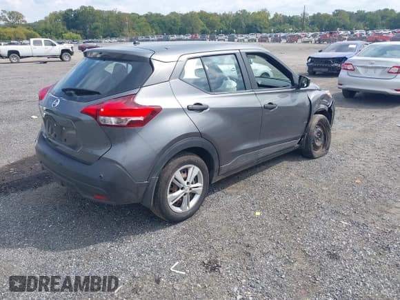 ✅ 2020 Nissan Kicks S • VIN: 3N1CP5BV7LL549123 • Lot: 43215199. Listed on IAAI with 33,227 mi. Free auction sales archive from the USA and detailed vehicle history report at DreamBid. Image 4.