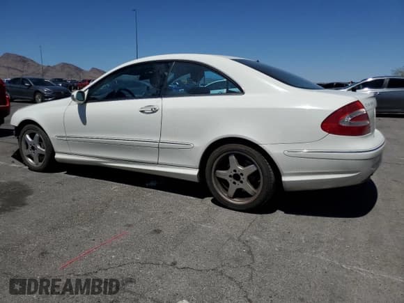 ✅ 2003 Mercedes-Benz CLK 500 • VIN: WDBTJ75J73F053301 • Lot: 60931545. Listed on Copart with 139,925 mi. Free auction sales archive from the USA and detailed vehicle history report at DreamBid. Image 2.