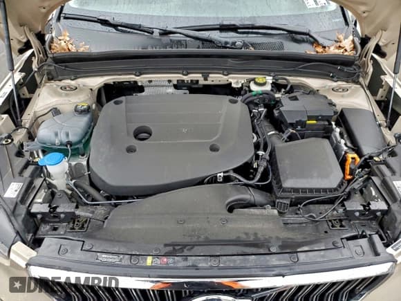 ✅ 2025 Volvo XC40 Core Bright Theme • VIN: YV4L12UJ1S2520527 • Lot: 93677025. Listed on Copart with 13,539 mi. Free auction sales archive from the USA and detailed vehicle history report at DreamBid. Image 12.