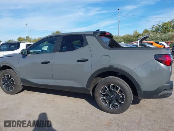 ✅ 2022 Hyundai Santa Cruz SEL • VIN: 5NTJBDAE5NH014200 • Лот: 43353241. Опубликован ранее на IAAI с пробегом 38 736 миль. Бесплатный доступ к архиву аукционных продаж из США и подробный отчёт об истории автомобиля на DreamBid. Изображение 15.