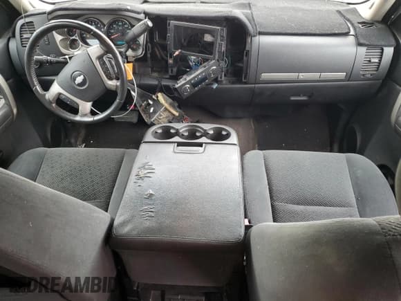 ✅ 2008 Chevrolet Silverado 1500 LTZ • VIN: 2GCEK19J281246209 • Лот: 73782564. Опубликован ранее на Copart с пробегом 184 629 миль. Бесплатный доступ к архиву аукционных продаж из США и подробный отчёт об истории автомобиля на DreamBid. Изображение 8.