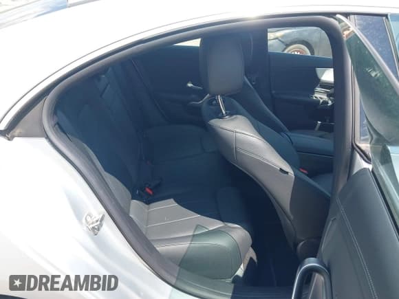 ✅ 2025 Mercedes-Benz CLA 250 • VIN: W1K5J4HB3SN519913 • Лот: 42520142. Опубликован ранее на IAAI с пробегом 23 439 миль. Бесплатный доступ к архиву аукционных продаж из США и подробный отчёт об истории автомобиля на DreamBid. Изображение 8.