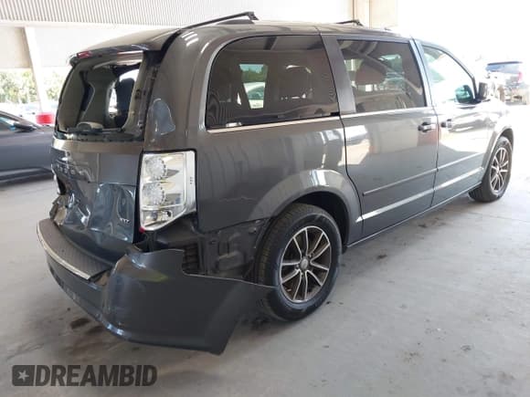 ✅ 2016 Dodge Grand Caravan SXT • VIN: 2C4RDGCG8GR279114 • Lot: 43400562. Listed on IAAI with 130,331 mi. Free auction sales archive from the USA and detailed vehicle history report at DreamBid. Image 4.