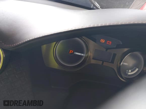 ✅ 2012 Fisker Karma EcoSport • VIN: YH4K14AA1CA001912 • Lot: 43268461. Wystawiony na IAAI z przebiegiem 55 061 mil. Bezpłatny archiwum sprzedaży aukcyjnych z USA i szczegółowy raport historii pojazdu na DreamBid. Zdjęcie 7.