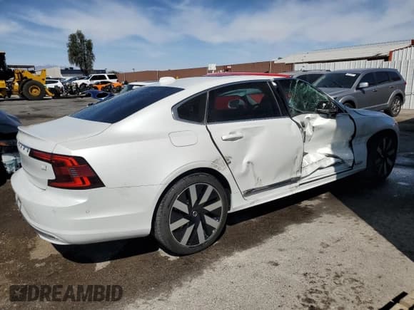 ✅ 2024 Volvo S90 Recharge Plug-In Hybrid Ultimate • VIN: LVYH60AF3RP395163 • Lot: 52192295. Wystawiony na Copart z przebiegiem 16 789 mil. Bezpłatny archiwum sprzedaży aukcyjnych z USA i szczegółowy raport historii pojazdu na DreamBid. Zdjęcie 3.