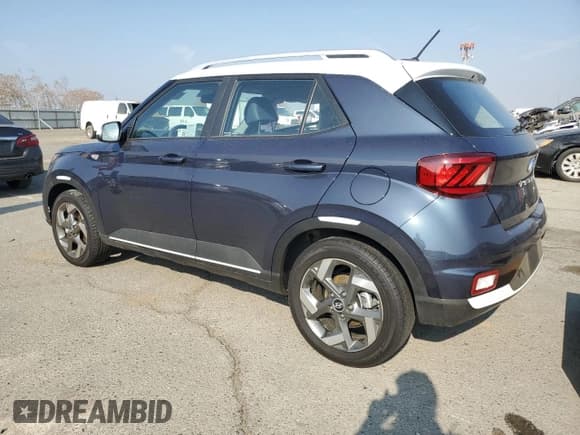 ✅ 2024 Hyundai Venue Limited • VIN: KMHRC8A37RU329401 • Lot: 80789614. Listed on Copart with 975 mi. Free auction sales archive from the USA and detailed vehicle history report at DreamBid. Image 2.