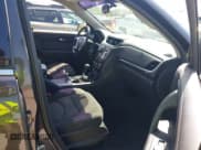 ✅ 2017 Chevrolet Traverse LT • VIN: 1GNKVHKD0HJ203430 • Lot: 42093626. Wystawiony na IAAI z przebiegiem 111 012 mil. Bezpłatny archiwum sprzedaży aukcyjnych z USA i szczegółowy raport historii pojazdu na DreamBid. Zdjęcie 5.