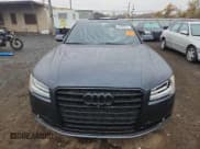 ✅ 2015 Audi A8 4.0T • VIN: WAU32AFDXFN000765 • Lot: 90285625. Wystawiony na Copart z przebiegiem 106 846 mil. Bezpłatny archiwum sprzedaży aukcyjnych z USA i szczegółowy raport historii pojazdu na DreamBid. Zdjęcie 5.