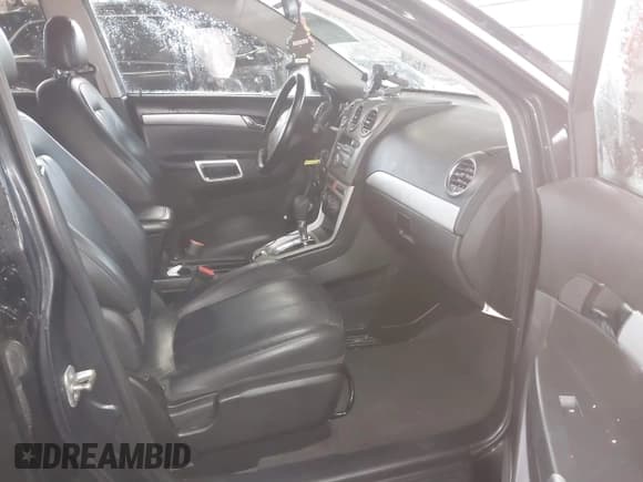 ✅ 2012 Chevrolet Captiva Sport LT • VIN: 3GNAL3E51CS615100 • Lot: 41859588. Wystawiony na IAAI z przebiegiem 129 397 mil. Bezpłatny archiwum sprzedaży aukcyjnych z USA i szczegółowy raport historii pojazdu na DreamBid. Zdjęcie 5.