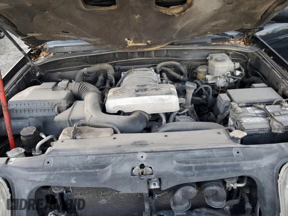 ✅ 2004 Toyota 4Runner SR5 • VIN: JTEZT14R148004705 • Lot: 92858215. Listed on Copart with 278,221 mi. Free auction sales archive from the USA and detailed vehicle history report at DreamBid. Image 12.