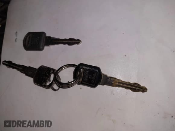 ✅ 1999 GMC Suburban • VIN: 3GKFK16R3XG529761 • Лот: 42272646. Опубликован ранее на IAAI с пробегом 269 114 миль. Бесплатный доступ к архиву аукционных продаж из США и подробный отчёт об истории автомобиля на DreamBid. Изображение 11.