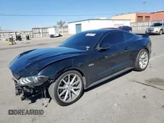 ✅ 2019 Ford Mustang GT Premium • VIN: 1FA6P8CF8K5166752 • Lot: 81967125. Wystawiony na Copart z przebiegiem 49 273 mil. Bezpłatny archiwum sprzedaży aukcyjnych z USA i szczegółowy raport historii pojazdu na DreamBid. Zdjęcie 1.