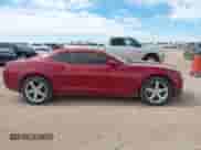 2011 Chevrolet Camaro 1LT z VIN 2G1FB1ED2B9168150, wystawiony jako IAAI lot #43295127 z przebiegiem 134 027 mil mil oraz . Historia ofert i sprzedaży dostępna na DreamBid. Obrazek 13.