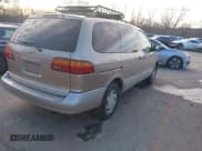 ✅ 2000 Toyota Sienna LE • VIN: 4T3ZF13C6YU246348 • Lot: 43842739. Wystawiony na IAAI z przebiegiem 228 949 mil. Bezpłatny archiwum sprzedaży aukcyjnych z USA i szczegółowy raport historii pojazdu na DreamBid. Zdjęcie 4.