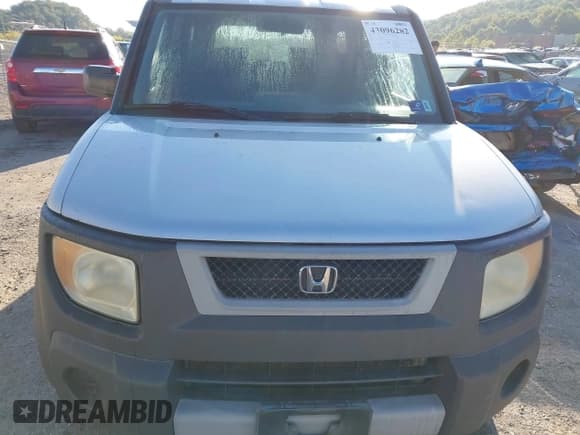 ✅ 2004 Honda Element EX • VIN: 5J6YH286X4L007505 • Lot: 43096282. Listed on IAAI with Not provided. Free auction sales archive from the USA and detailed vehicle history report at DreamBid. Image 6.