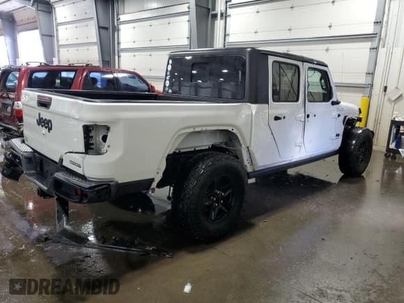 ✅ 2021 Jeep Gladiator Sport S • VIN: 1C6JJTAG4ML548464 • Lot: 83876435. Wystawiony na Copart z przebiegiem 33 810 mil. Bezpłatny archiwum sprzedaży aukcyjnych z USA i szczegółowy raport historii pojazdu na DreamBid. Zdjęcie 3.