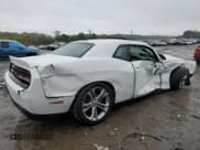 ✅ 2021 Dodge Challenger R/T • VIN: 2C3CDZBT8MH660323 • Lot: 72499394. Wystawiony na Copart z przebiegiem 38 960 mil. Bezpłatny archiwum sprzedaży aukcyjnych z USA i szczegółowy raport historii pojazdu na DreamBid. Zdjęcie 3.