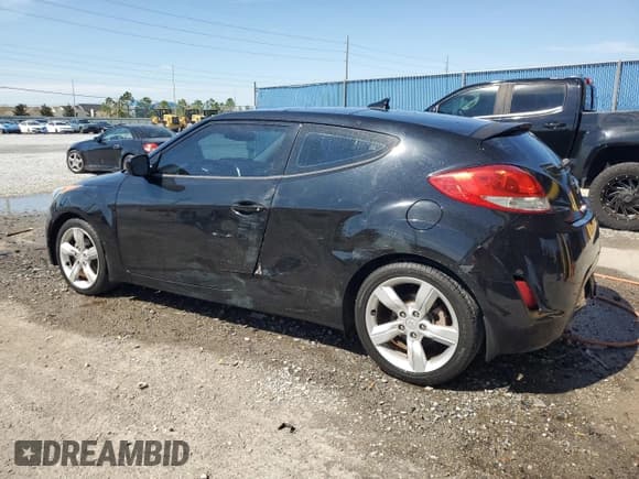 ✅ 2014 Hyundai Veloster • VIN: KMHTC6AD0EU207850 • Lot: 46986695. Wystawiony na Copart z przebiegiem 138 024 mil. Bezpłatny archiwum sprzedaży aukcyjnych z USA i szczegółowy raport historii pojazdu na DreamBid. Zdjęcie 2.