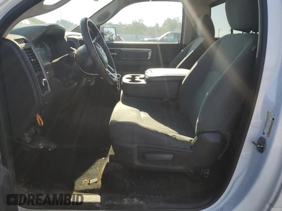 ✅ 2018 Ram 1500 Tradesman • VIN: 3C6JR6DT6JG234293 • Лот: 80823725. Опубликован ранее на Copart с пробегом 255 056 миль. Бесплатный доступ к архиву аукционных продаж из США и подробный отчёт об истории автомобиля на DreamBid. Изображение 7.