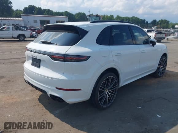 ✅ 2019 Porsche Cayenne S • VIN: WP1AB2AY5KDA64026 • Lot: 42890427. Wystawiony na IAAI z przebiegiem Nie podano. Bezpłatny archiwum sprzedaży aukcyjnych z USA i szczegółowy raport historii pojazdu na DreamBid. Zdjęcie 4.