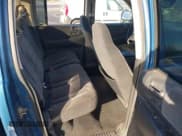 ✅ 2003 Dodge Dakota Sport • VIN: 1D7HG38N23S154191 • Lot: 43542416. Wystawiony na IAAI z przebiegiem 213 204 mil. Bezpłatny archiwum sprzedaży aukcyjnych z USA i szczegółowy raport historii pojazdu na DreamBid. Zdjęcie 8.