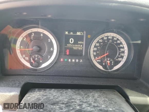 ✅ 2015 Ram 1500 Tradesman • VIN: 3C6JR6AT9FG622355 • Lot: 65679395. Wystawiony na Copart z przebiegiem 76 574 mil. Bezpłatny archiwum sprzedaży aukcyjnych z USA i szczegółowy raport historii pojazdu na DreamBid. Zdjęcie 9.