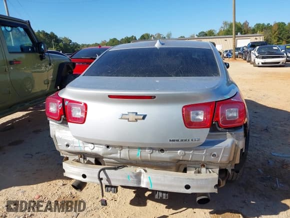 ✅ 2014 Chevrolet Malibu LTZ • VIN: 1G11H5SL6EF117001 • Lot: 43325344. Listed on IAAI with 183,202 mi. Free auction sales archive from the USA and detailed vehicle history report at DreamBid. Image 16.
