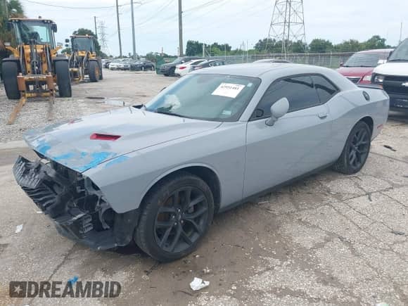 ✅ 2020 Dodge Challenger SXT • VIN: 2C3CDZAG3LH195288 • Lot: 42951481. Wystawiony na IAAI z przebiegiem 78 079 mil mil. Skorzystaj z bezpłatnego archiwum sprzedaży aukcyjnych z USA i zobacz szczegółowy raport historii pojazdu na DreamBid. Zdjęcie 2.