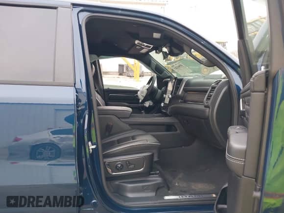 2024 Ram 1500 Limited с VIN 1C6SRFHT2RN229108, выставлен на аукционе IAAI как лот 40960283 с пробегом 16 654 миль миль и . История ставок и продаж доступна на DreamBid. Изображение 5.