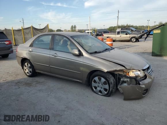 ✅ 2008 Kia Spectra EX • VIN: KNAFE121085531332 • Lot: 81925795. Listed on Copart with 204,340 mi. Free auction sales archive from the USA and detailed vehicle history report at DreamBid. Image 4.