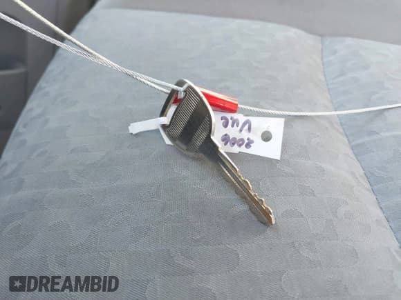 ✅ 2006 Saturn VUE • VIN: 5GZCZ33D76S885098 • Lot: 41356926. Wystawiony na IAAI z przebiegiem 183 460 mil. Bezpłatny archiwum sprzedaży aukcyjnych z USA i szczegółowy raport historii pojazdu na DreamBid. Zdjęcie 11.