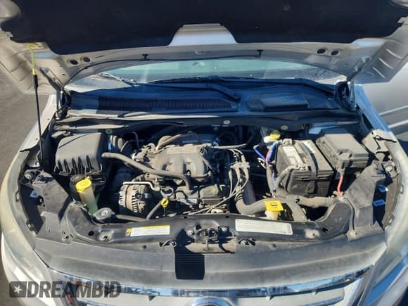 ✅ 2010 Volkswagen Routan SE • VIN: 2V4RW3D10AR245954 • Лот: 82777675. Опубликован ранее на Copart с пробегом 125 173 миль. Бесплатный доступ к архиву аукционных продаж из США и подробный отчёт об истории автомобиля на DreamBid. Изображение 12.