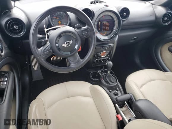 ✅ 2015 MINI Countryman S • VIN: WMWZC5C53FWP48490 • Lot: 81062595. Listed on Copart with 71,414 mi. Free auction sales archive from the USA and detailed vehicle history report at DreamBid. Image 8.