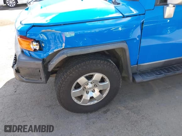 ✅ 2007 Toyota FJ Cruiser • VIN: JTEBU11F170089069 • Лот: 43450031. Опубликован ранее на IAAI с пробегом 169 189 миль. Бесплатный доступ к архиву аукционных продаж из США и подробный отчёт об истории автомобиля на DreamBid. Изображение 6.