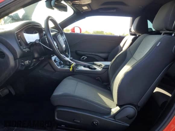 2015 Dodge Challenger SXT z VIN 2C3CDZAG8FH715103, wystawiony jako Copart lot #82575205 z przebiegiem Nie podano mil oraz Szkoda całkowita • Salvage title. Historia ofert i sprzedaży dostępna na DreamBid. Obrazek 7.