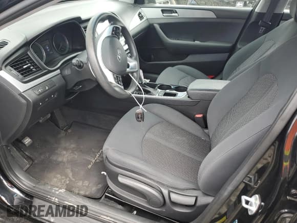 ✅ 2019 Hyundai Sonata SE • VIN: 5NPE24AF0KH737621 • Лот: 80335475. Опубликован ранее на Copart с пробегом 106 224 миль. Бесплатный доступ к архиву аукционных продаж из США и подробный отчёт об истории автомобиля на DreamBid. Изображение 7.