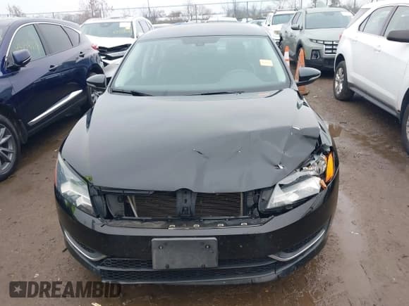 ✅ 2012 Volkswagen Passat SE • VIN: 1VWBH7A33CC048983 • Lot: 43736801. Listed on IAAI with 178,197 mi. Free auction sales archive from the USA and detailed vehicle history report at DreamBid. Image 12.
