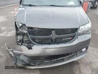 2017 Dodge Grand Caravan SXT z VIN 2C4RDGCG2HR834205, wystawiony jako IAAI lot #43274760 z przebiegiem 143 237 mil mil oraz . Historia ofert i sprzedaży dostępna na DreamBid. Obrazek 6.